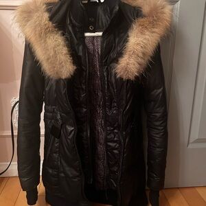 RUDSAK black coat with belt and fur collar